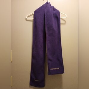 Nike NCAA Washington Huskies two sided men's fleece scarf